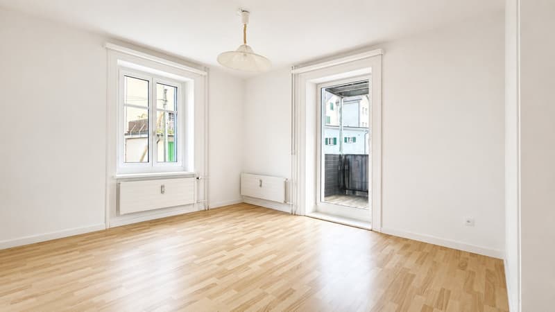 Gemütliche 3.5-Zimmer in Rüti GL zu vermieten (2)