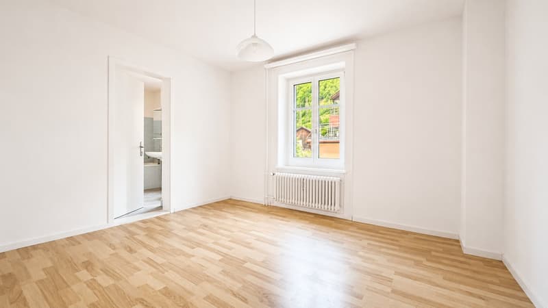 Gemütliche 3.5-Zimmer in Rüti GL zu vermieten (4)
