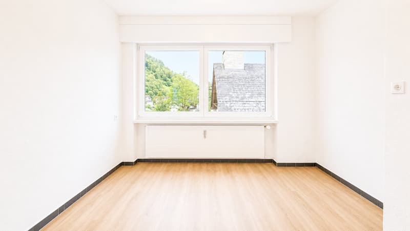 Gemütliche 3.5-Zimmer in Rüti GL zu vermieten (10)
