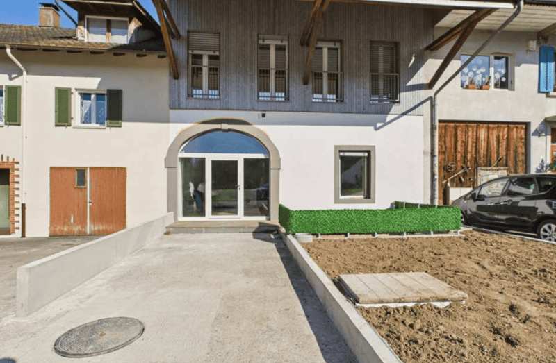 Casa multifamiliare affascinante in una posizione tranquilla a Bötztal (2)