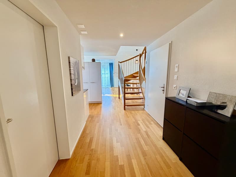 Lichtdurchflutete 4.5-Zimmer-Maisonette-Wohnung (5)
