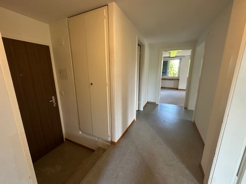 Incantevole appartamento di 3 locali in un edificio storico con balcone a Roggwil – disponibile immediatamente! (13)