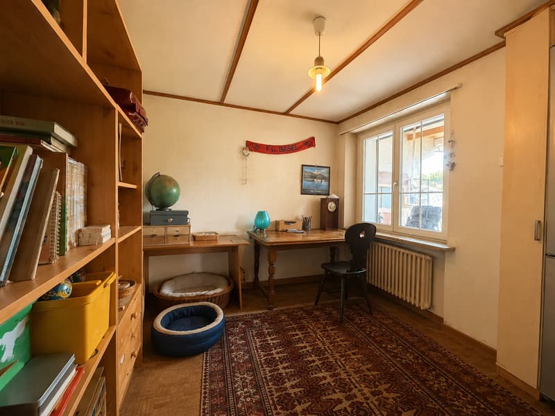 Grosszügiges Einfamilienhaus mit vielseitigen Nutzungsmöglichkeiten (2)