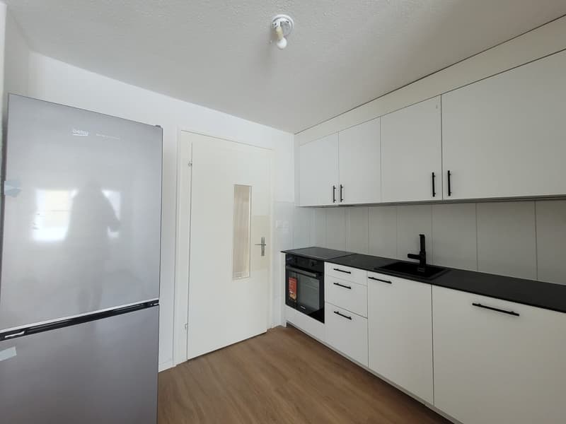 Sanierte 3.5-Zimmer in Rüti GL zu vermieten (7)