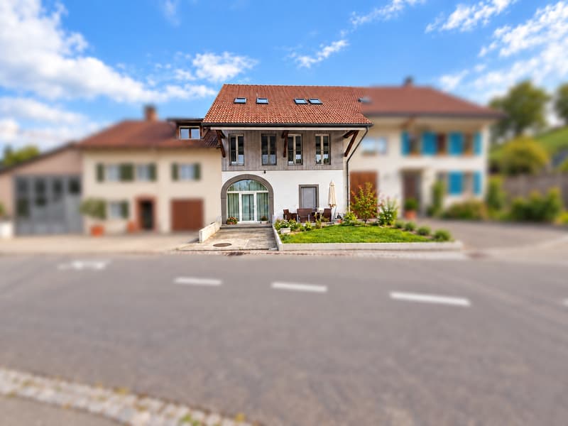 Moderne 2.5-Zimmer-Maisonette im Herzen von Bözen (1)