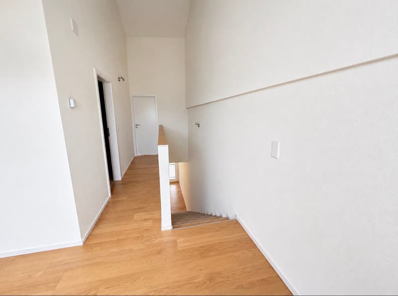 Moderne 2.5-Zimmer-Maisonette im Herzen von Bözen (6)