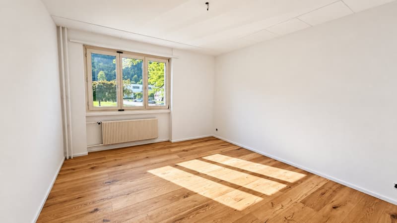 Sanierte 4.5-Zimmerwohnung in ruhiger Lage von Balsthal (3)