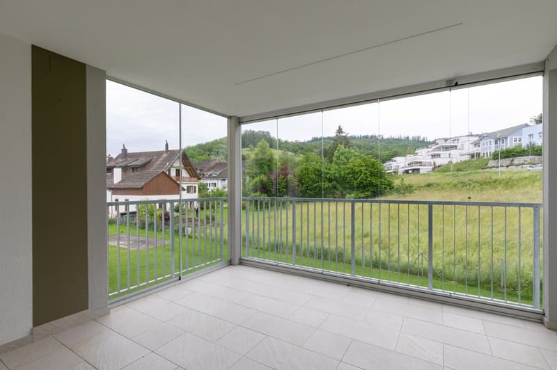Joli appartement de 3 pièces, situé au centre, à louer immédiatement. (1)