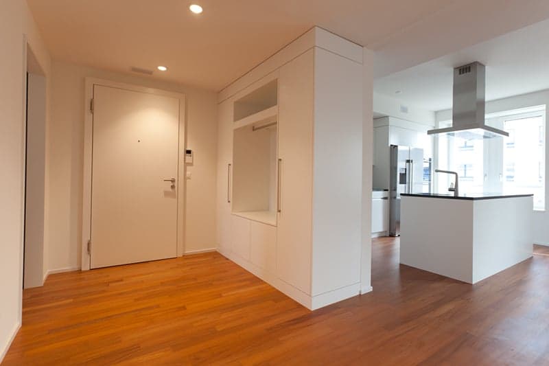 Helle 4.5-Zimmer-Wohnung mit Balkon und moderner Ausstattung an der Stauffacherstrasse, Zürich (1)