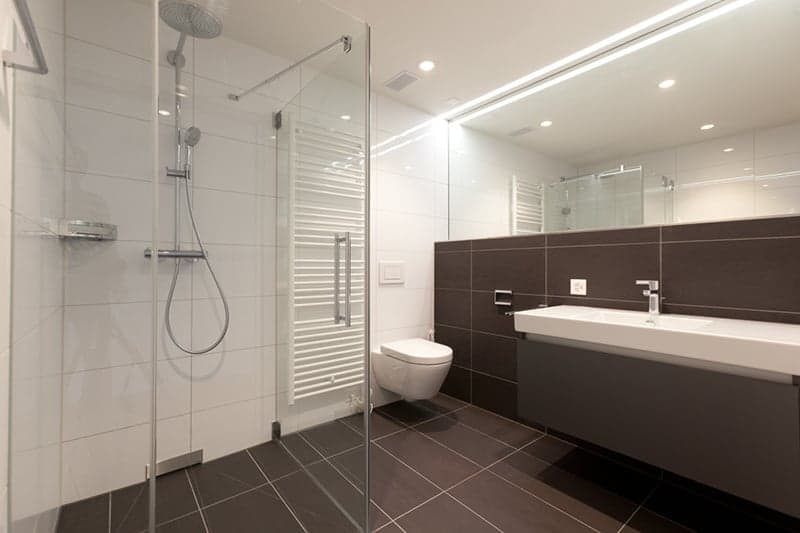 Helle 4.5-Zimmer-Wohnung mit Balkon und moderner Ausstattung an der Stauffacherstrasse, Zürich (7)