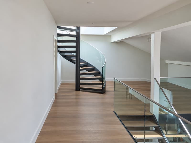Grosszügige 5-Zimmer-Dachwohnung an der Stauffacherstrasse in Zürich (1)