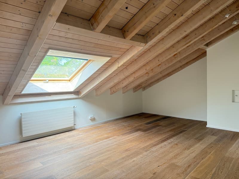 A paradise for families and garden lovers in a quiet, exclusive south-facing location (8)