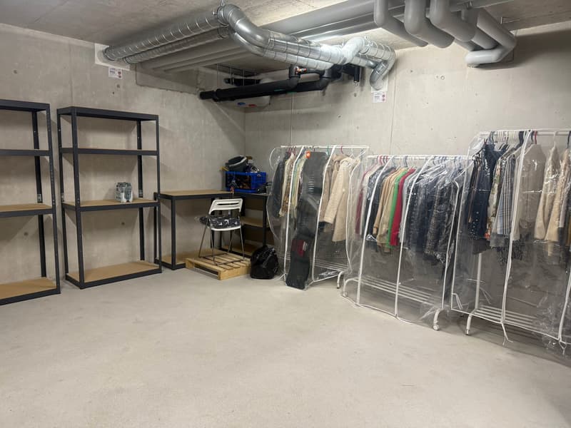Storage room for rent, approx. 24.30 m2 (3)