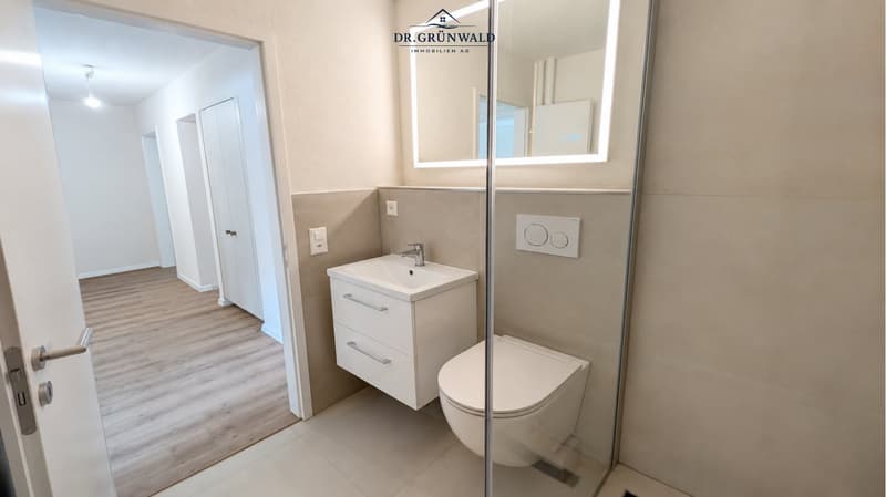 Bright 4-room apartment with balcony in Baden – available immediately! (6)