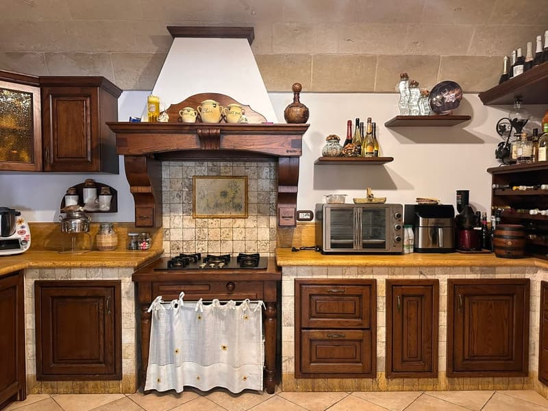Majestic Luxury Villa with Pool in Scorrano (54)