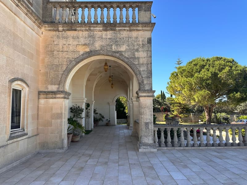 Majestic Luxury Villa with Pool in Scorrano (60)