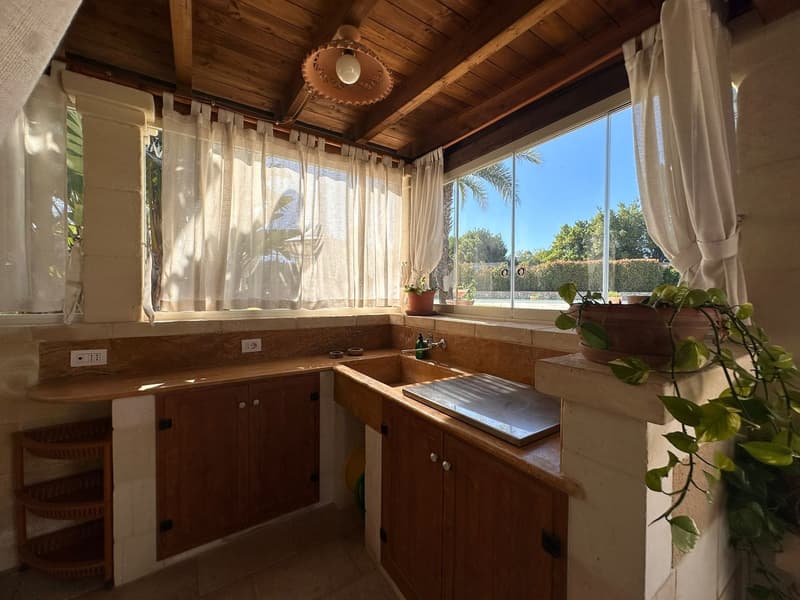 Majestic Luxury Villa with Pool in Scorrano (70)