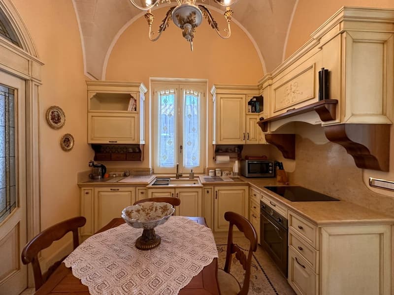 Majestic Luxury Villa with Pool in Scorrano (24)