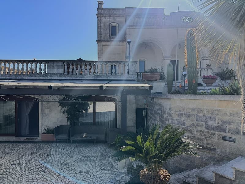 Majestic Luxury Villa with Pool in Scorrano (58)