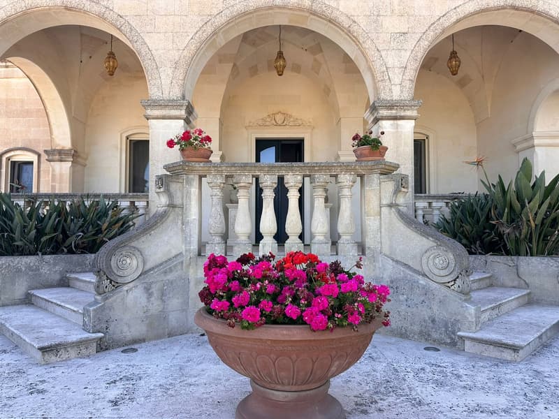 Majestic Luxury Villa with Pool in Scorrano (7)