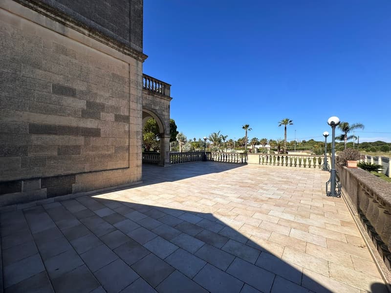 Majestic Luxury Villa with Pool in Scorrano (61)