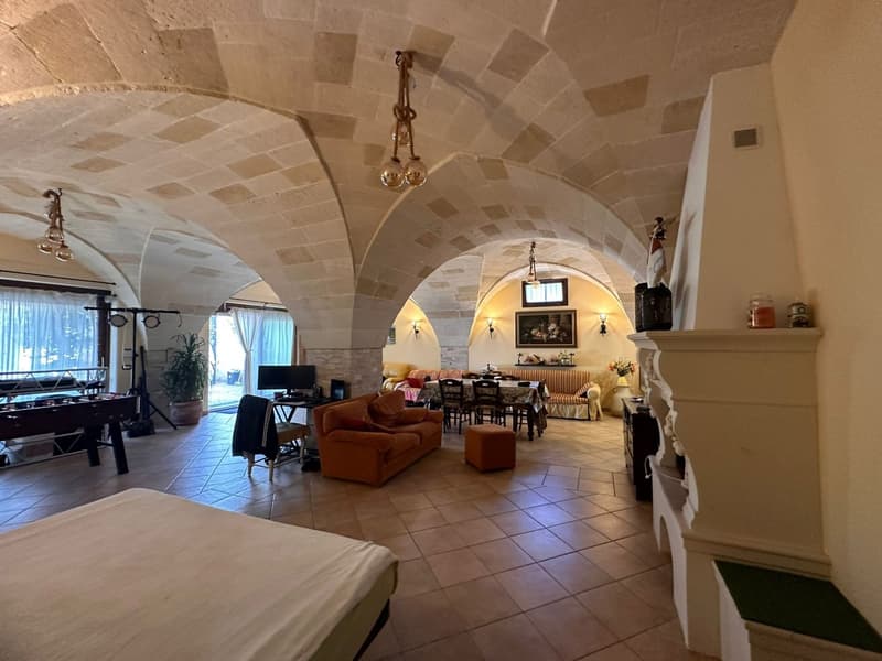 Majestic Luxury Villa with Pool in Scorrano (52)