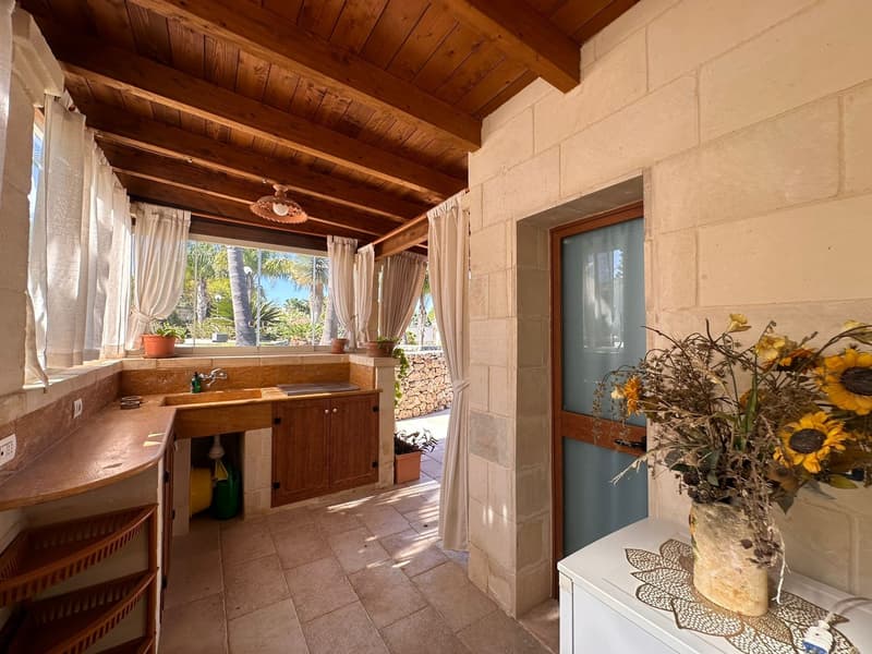 Majestic Luxury Villa with Pool in Scorrano (69)