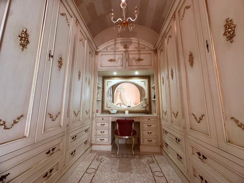 Majestic Luxury Villa with Pool in Scorrano (44)