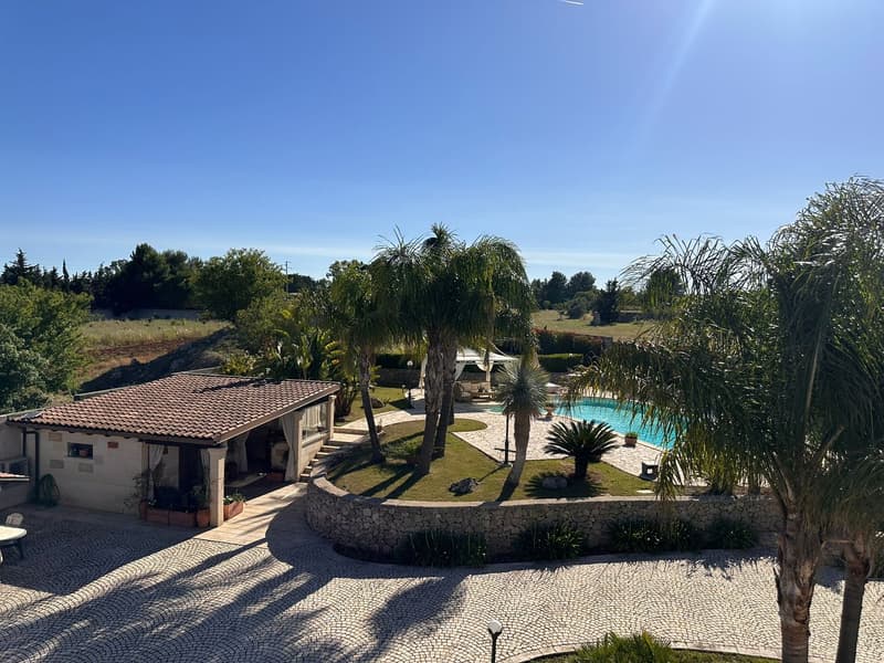 Majestic Luxury Villa with Pool in Scorrano (80)