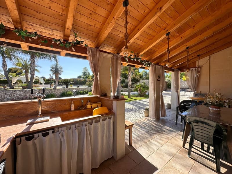 Majestic Luxury Villa with Pool in Scorrano (65)