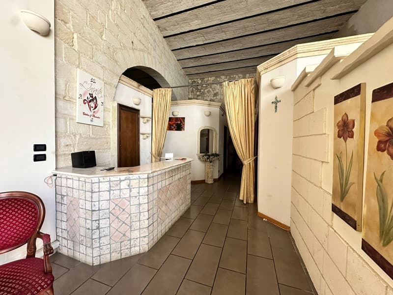Elegant Independent Villa for Sale in Maglie (44)