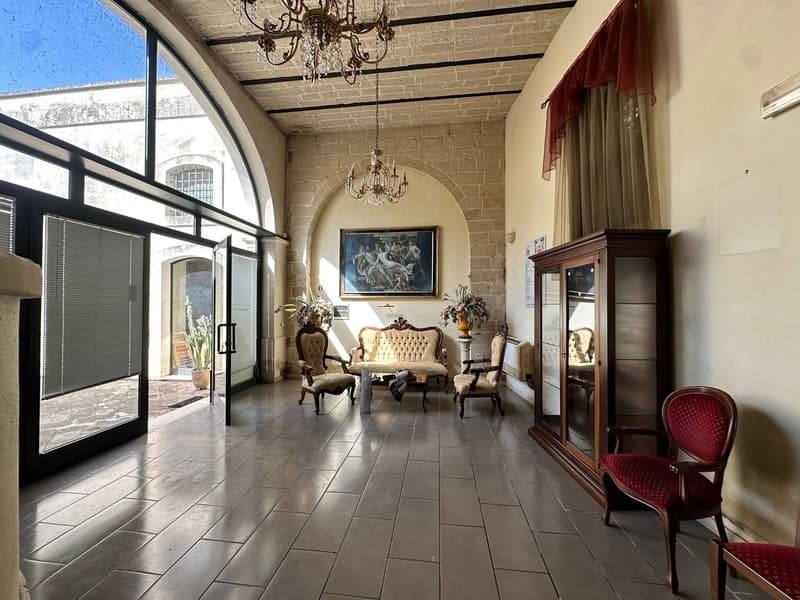 Elegant Independent Villa for Sale in Maglie (5)
