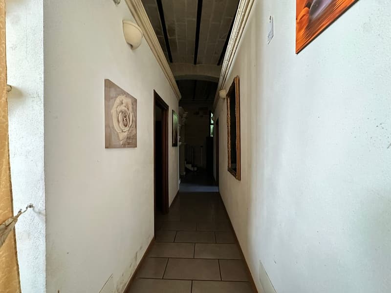 Elegant Independent Villa for Sale in Maglie (33)