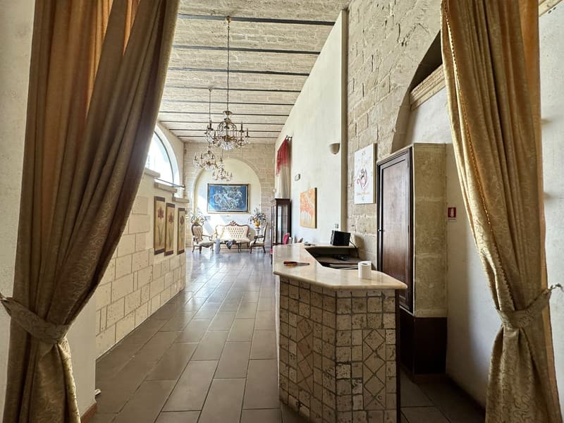 Elegant Independent Villa for Sale in Maglie (41)