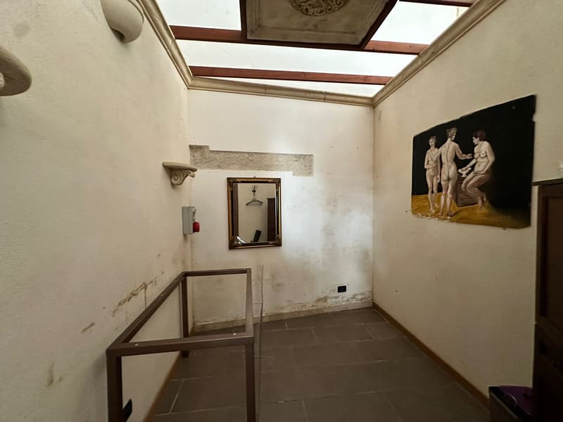 Elegant Independent Villa for Sale in Maglie (39)