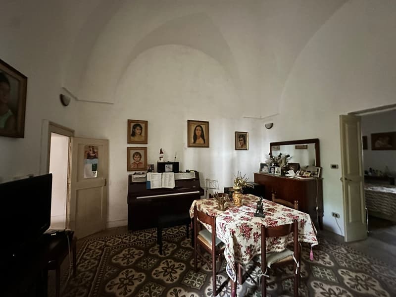 Fascinating Historic Villa for Sale in Maglie (19)