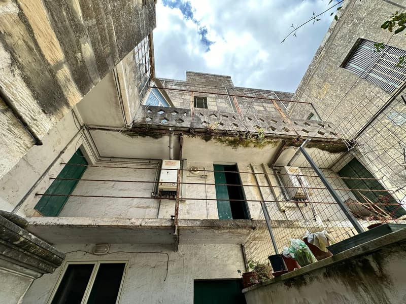 Fascinating Historic Villa for Sale in Maglie (7)