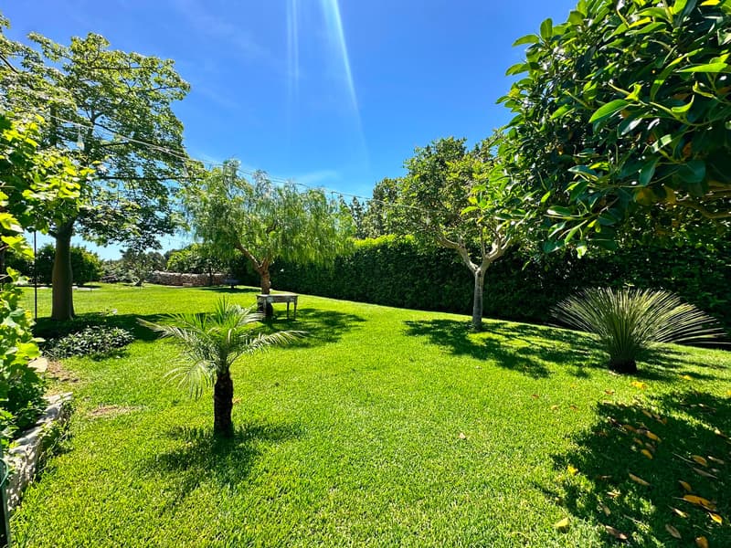 1525-VC - Scorrano - Villa Neu Bau mit Pool und Bezauberndem Garten (9)