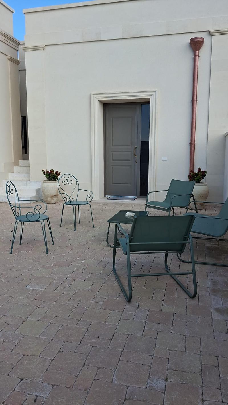1525-VC - Scorrano - Villa Neu Bau mit Pool und Bezauberndem Garten (56)