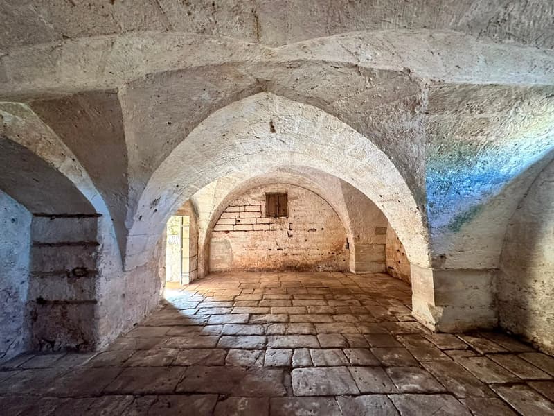 Commercial Premise for Sale in Giuggianello – Ideal for Bar, Café or Restaurant (37)