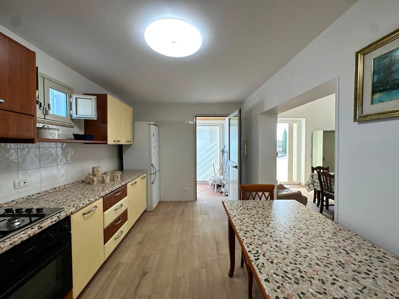 Commercial Premise for Sale in Giuggianello – Ideal for Bar, Café or Restaurant (45)