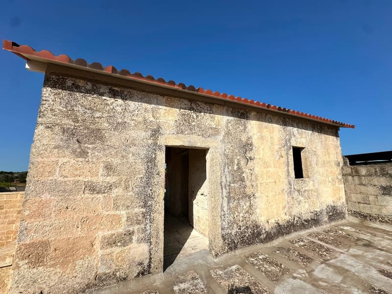 Commercial Premise for Sale in Giuggianello – Ideal for Bar, Café or Restaurant (28)