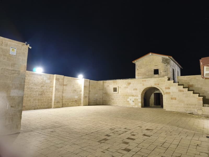 Commercial Premise for Sale in Giuggianello – Ideal for Bar, Café or Restaurant (58)