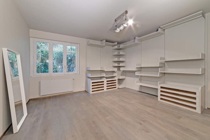 PRESTIGIOUS 3.5 ROOM APARTMENT WITH LAKE VIEW IN PORZA (6)