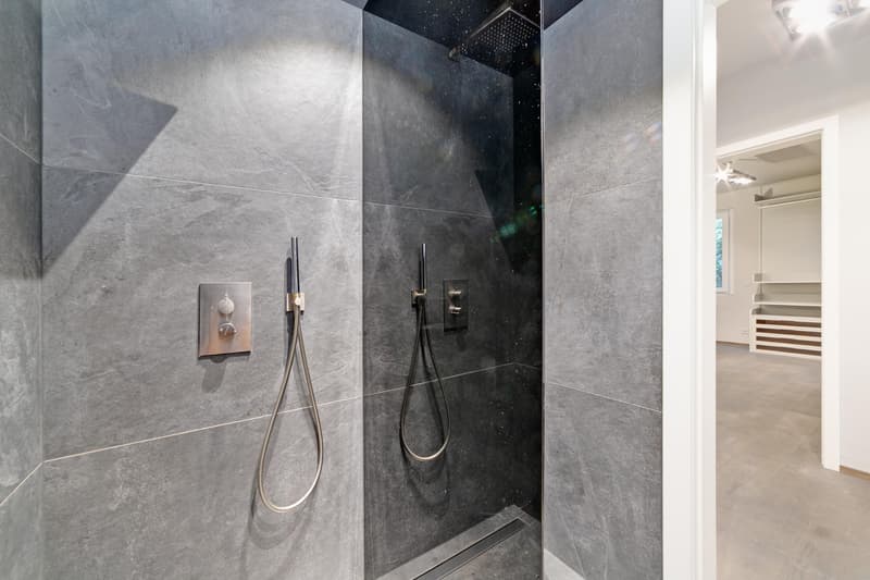 PRESTIGIOUS 3.5 ROOM APARTMENT WITH LAKE VIEW IN PORZA (12)