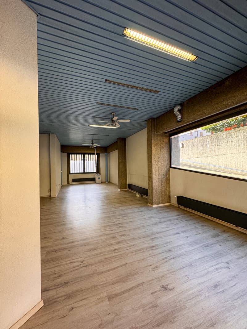 SPAZIO COMMERCIALE AL PT IN POSIZIONE STRATEGICA (3)