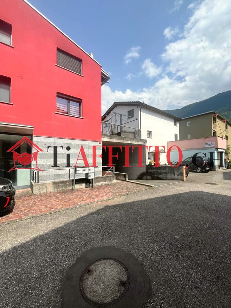 SPAZIO COMMERCIALE DI 150 M² A SANTâANTONINO (2)