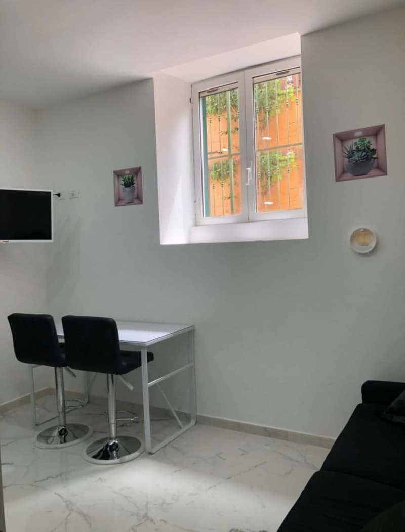 Modern 2.5-room apartment (5)