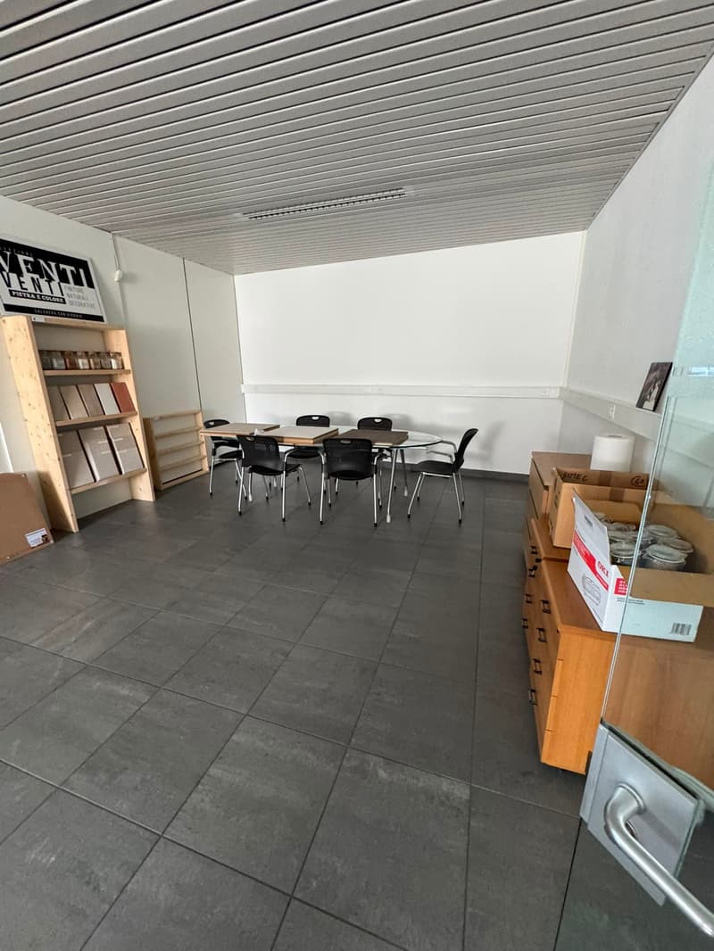 Large commercial building for sale in Taverne (17)