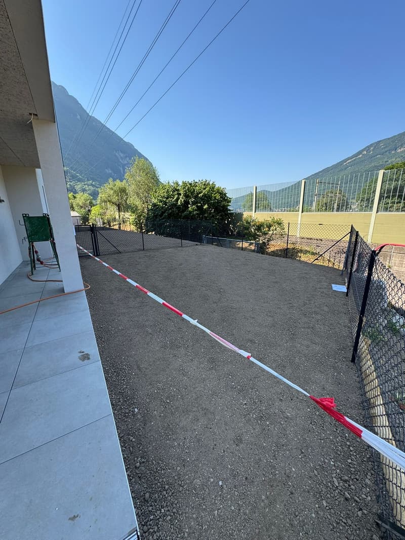 Appartement duplex élégant de 3.5 pièces à Melano (11)